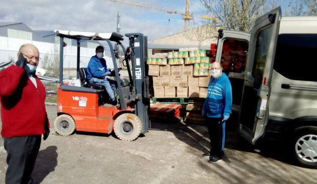 El Banco de Alimentos ha ampliado su marco de actuación para adquirir y repartir, además de alimentos, productos de higiene personal y desinfectantes.