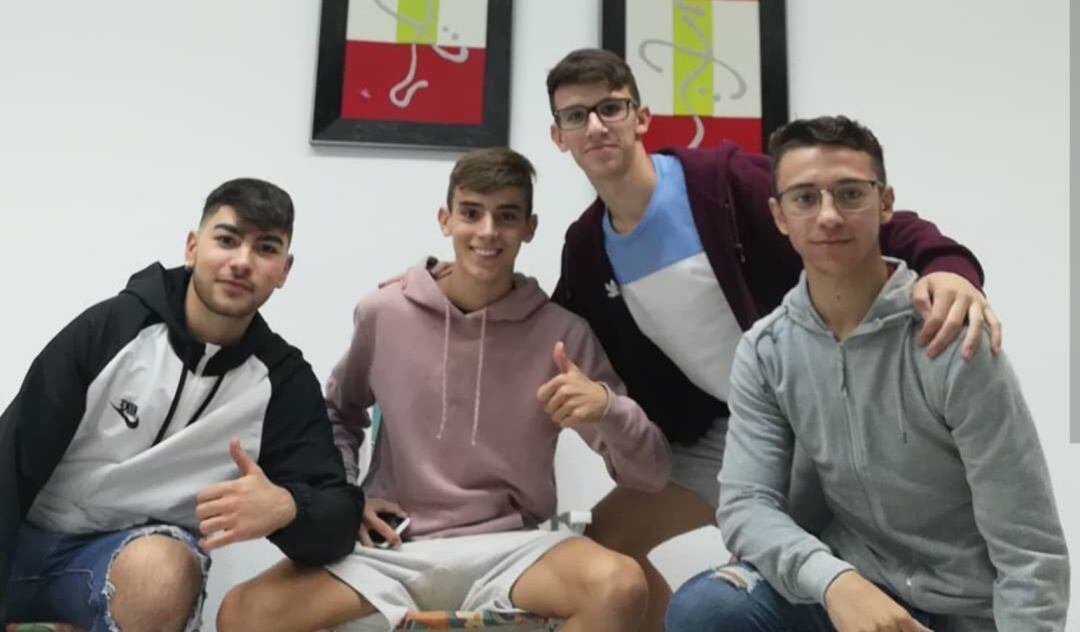 Componentes del cuarteto juvenil de Medina Sidonia &#039;Mejor me quedo aquí parado&#039;