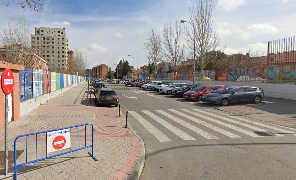 Paso de peatones de la calle Murcia, uno de los que contará con señales luminosas.