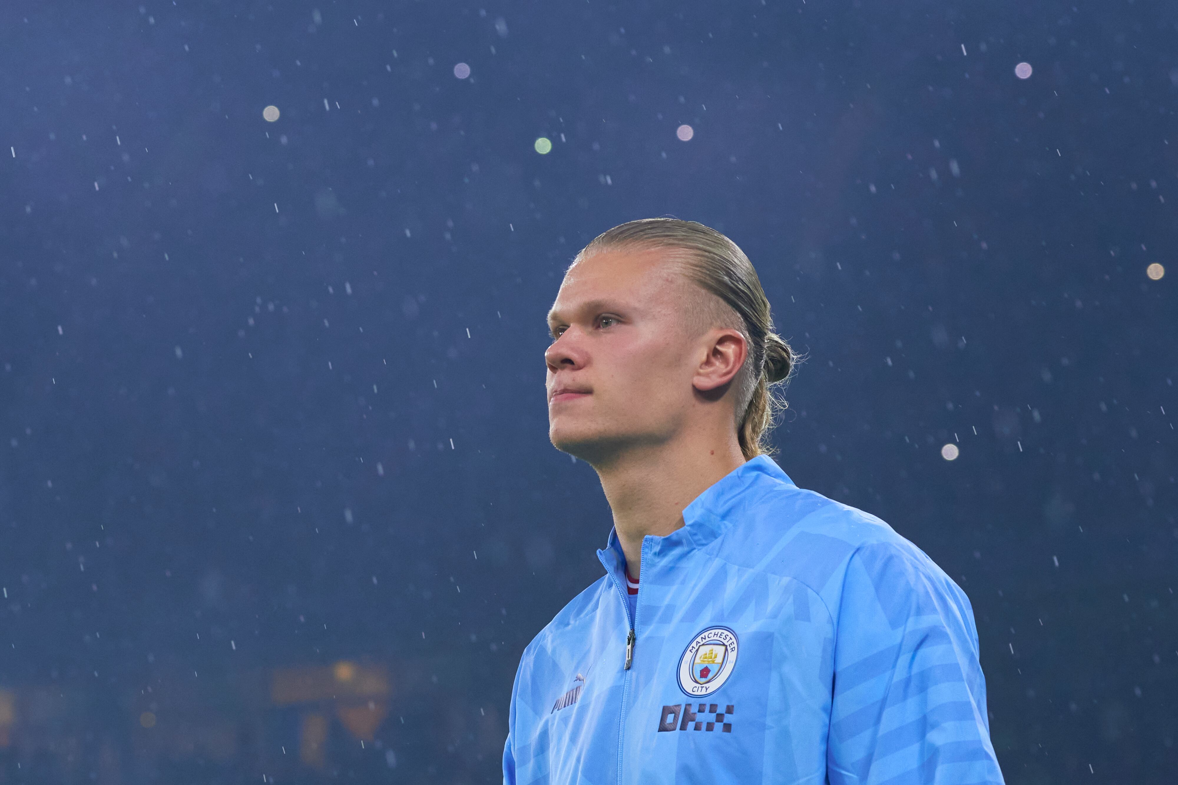 Haaland, antes de un partido del Manchester City en Champions League.