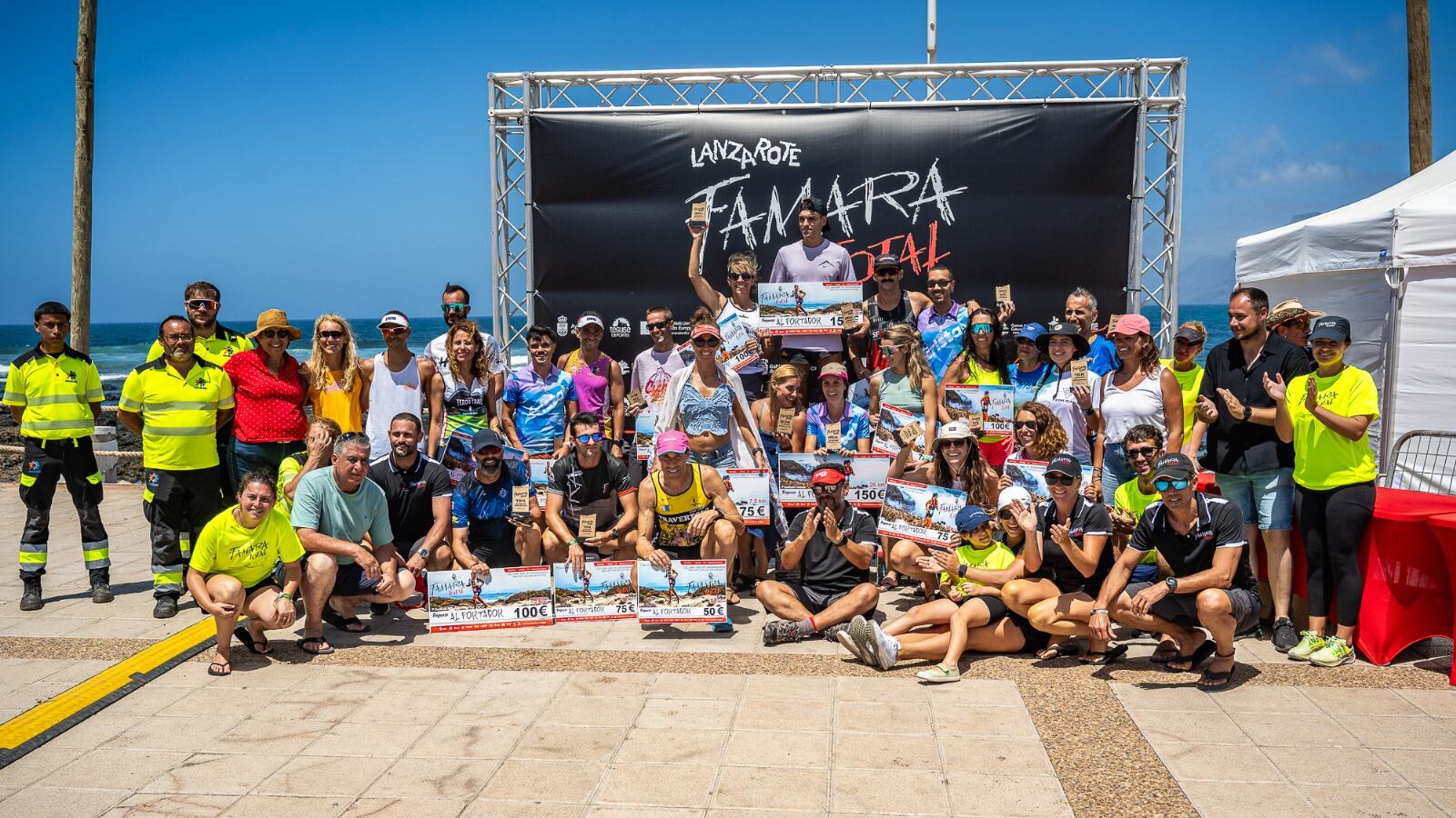 Participantes en la &#039;Lanzarote Famara Total&#039;.