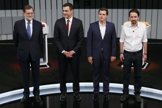 (L-R) People&#039;s Party (PP) leader Mariano Rajoy, Spain&#039;s Socialist party (PSOE) leader Pedro Sanchez, Ciudadanos leader Albert Rivera and Podemos (We Can) leader Pablo Iglesias, pose at the start of a televised debate between the leaders of Spain&#039;s four ma