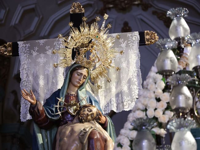 Se abre La Ventana 'Paso a Paso' en un Lunes Santo donde manda la Piedad