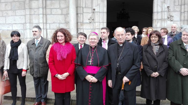 Imagen de la visita oficial del obispo de Ponferrada