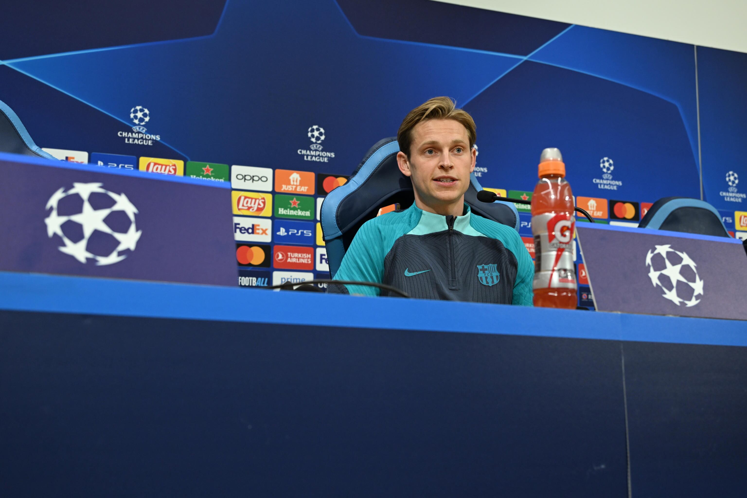 Frenkie de Jong, en rueda de prensa. (Liga de Campeones, Italia, Nápoles) EFE/EPA/CIRO FUSCO