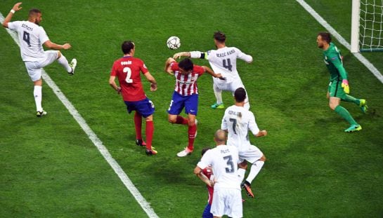 Sergio Ramos, en el primer gol de la final de la Champions entre el Real Madrid y el Atlético.