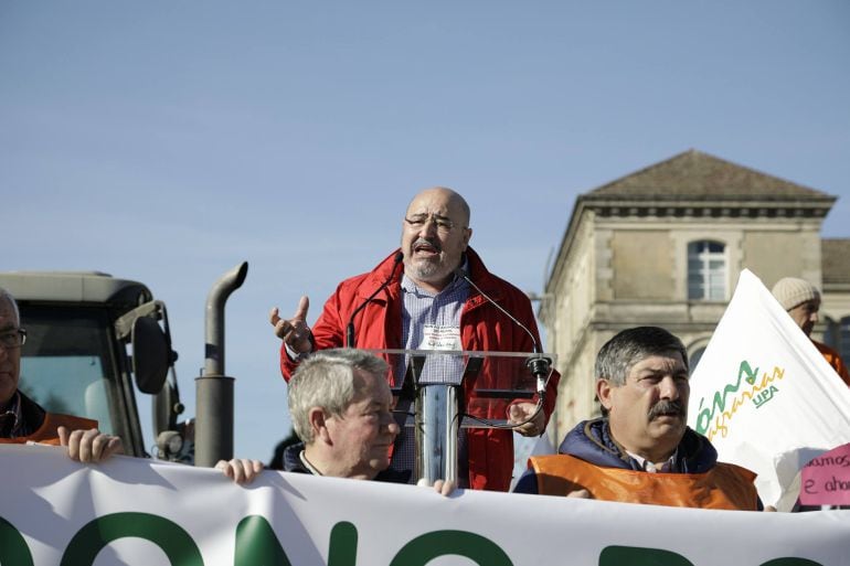 Roberto García (UUAA), en una protesta