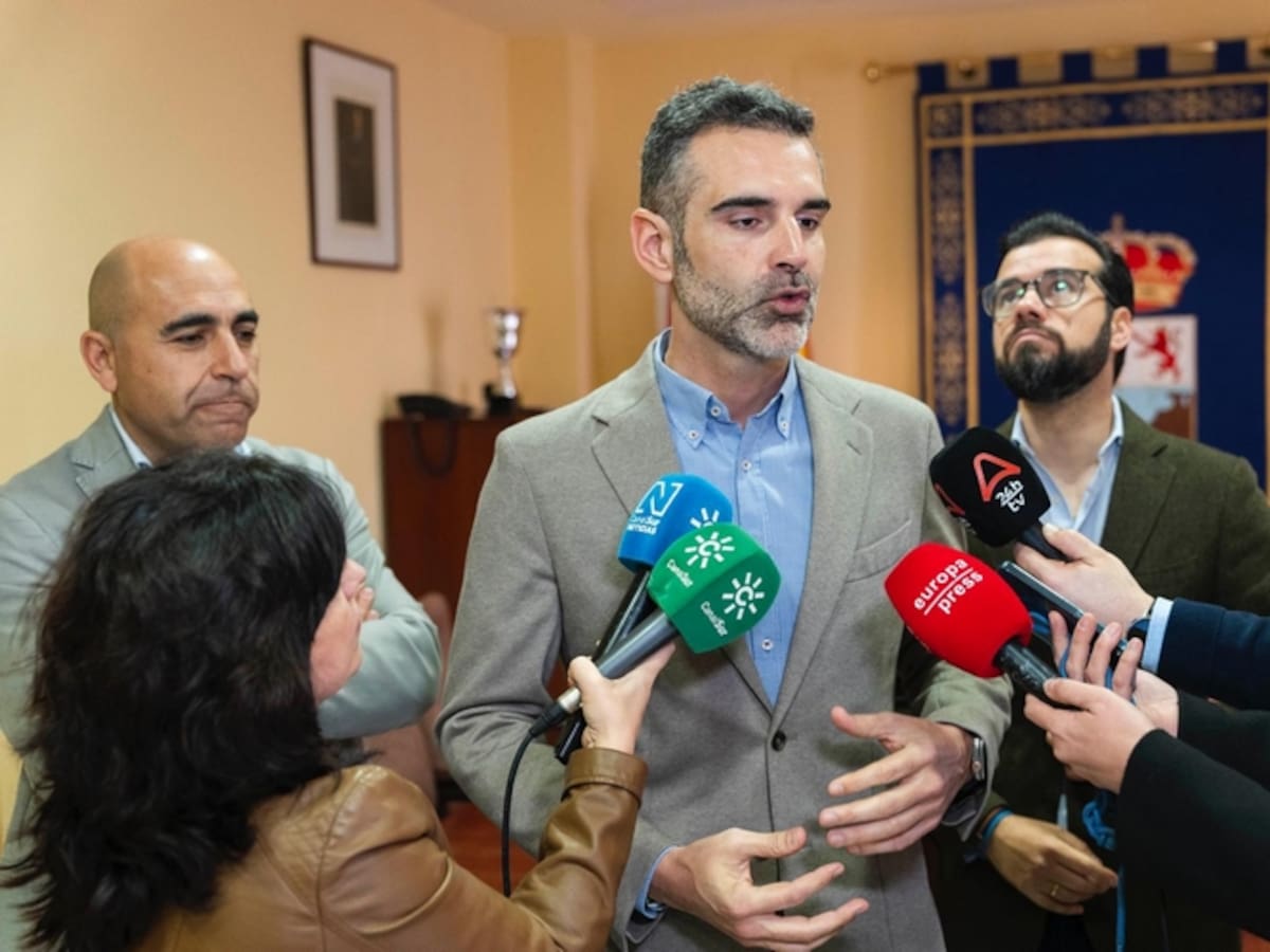 La Junta solicita al Gobierno central la autorización excepcional de un fitosanitario para combatir el pulgón en la provincia de Almería