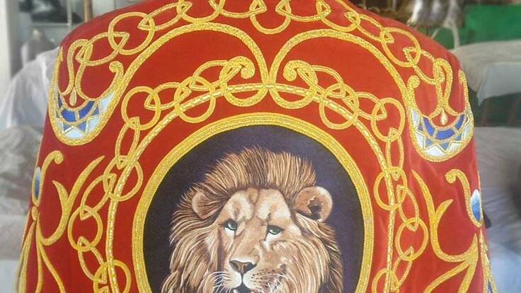 Entrevista con Cati Llamas, bordadora de la Semana Santa de Lorca