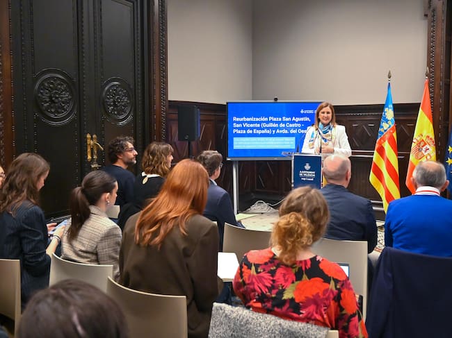 María José Catalá en la presentación de la nueva Plaza de San Agustín