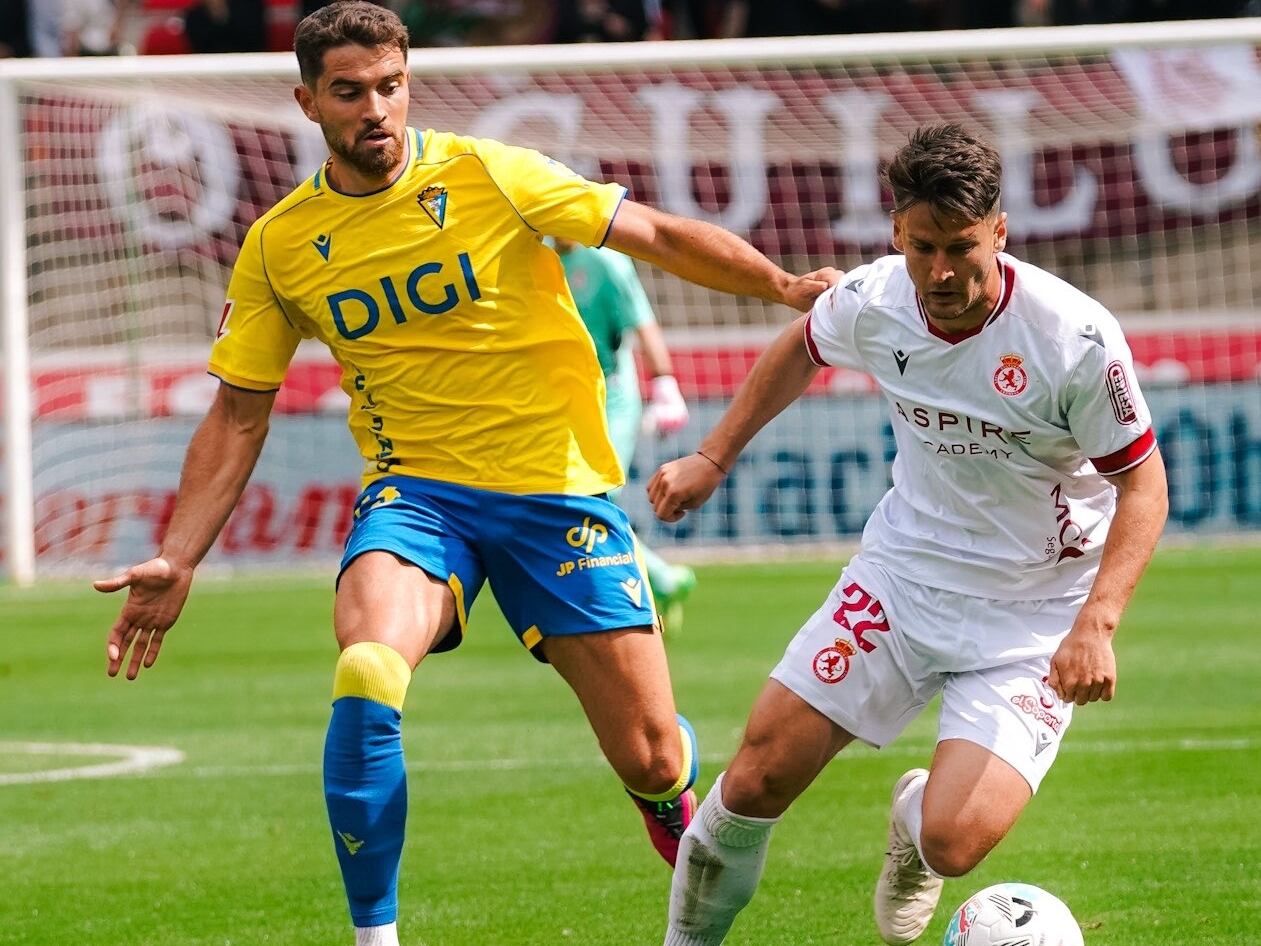 Radoja volvió a ser titular.