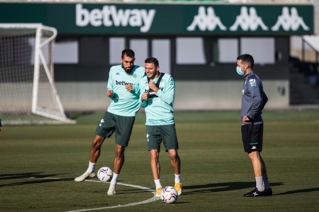 Borja Iglesias en el entrenamiento