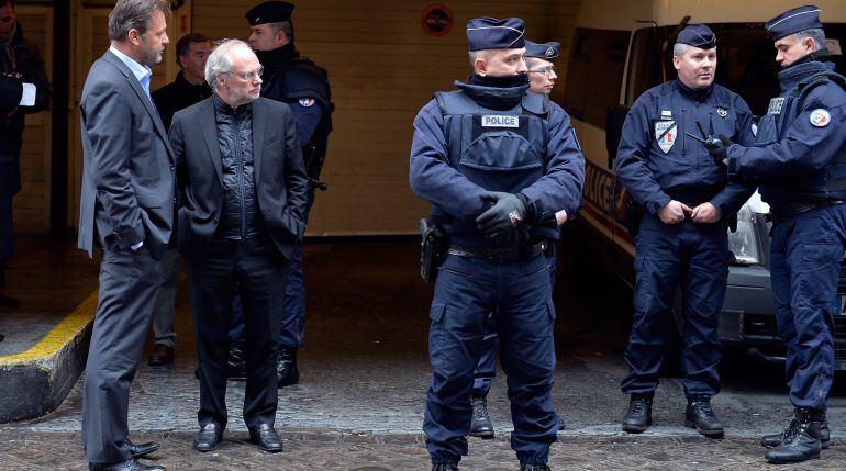 Gendarmes franceses durante la operación