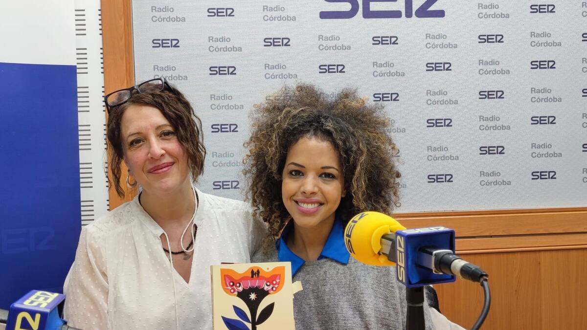 Entrevista con la periodista saharaui, Ebbaba Hameida, que presenta en Córdoba su libro "Flores de papel"
