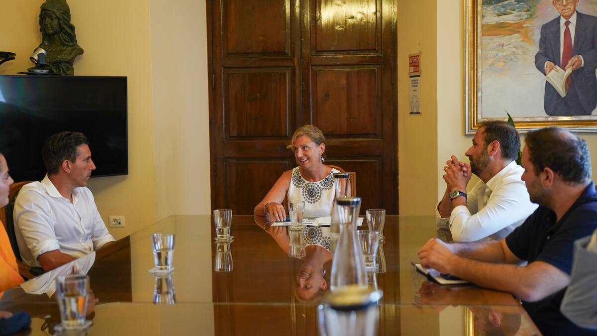 Omar Braina - Reunion Ayuntamiento con Bon Voulgaris