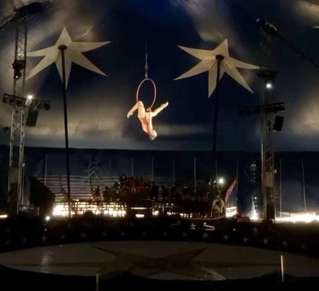 Actuación de la trapecista