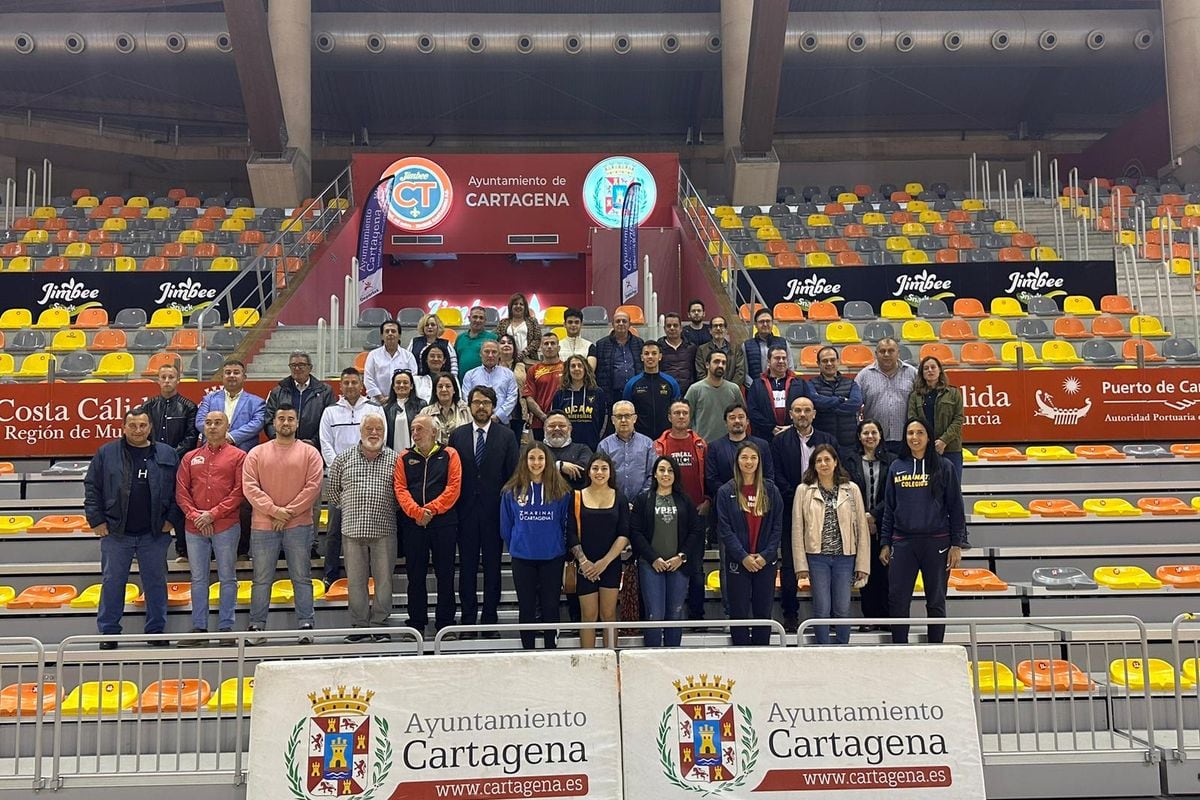 Jurado de los premios y algunos premiados tras conocerse los seleccionados