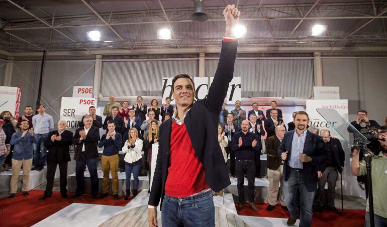 GRA362. LORCA (MURCIA), 13/02/2015.- El secretario general del PSOE Pedro Sánchez durante la presentación de candidaturas autonómicas y municipales de la Región de Murcia por el PSOE en el Recinto Ferial de Santa Quiteria de Lorca.EFE/Marcial Guillén