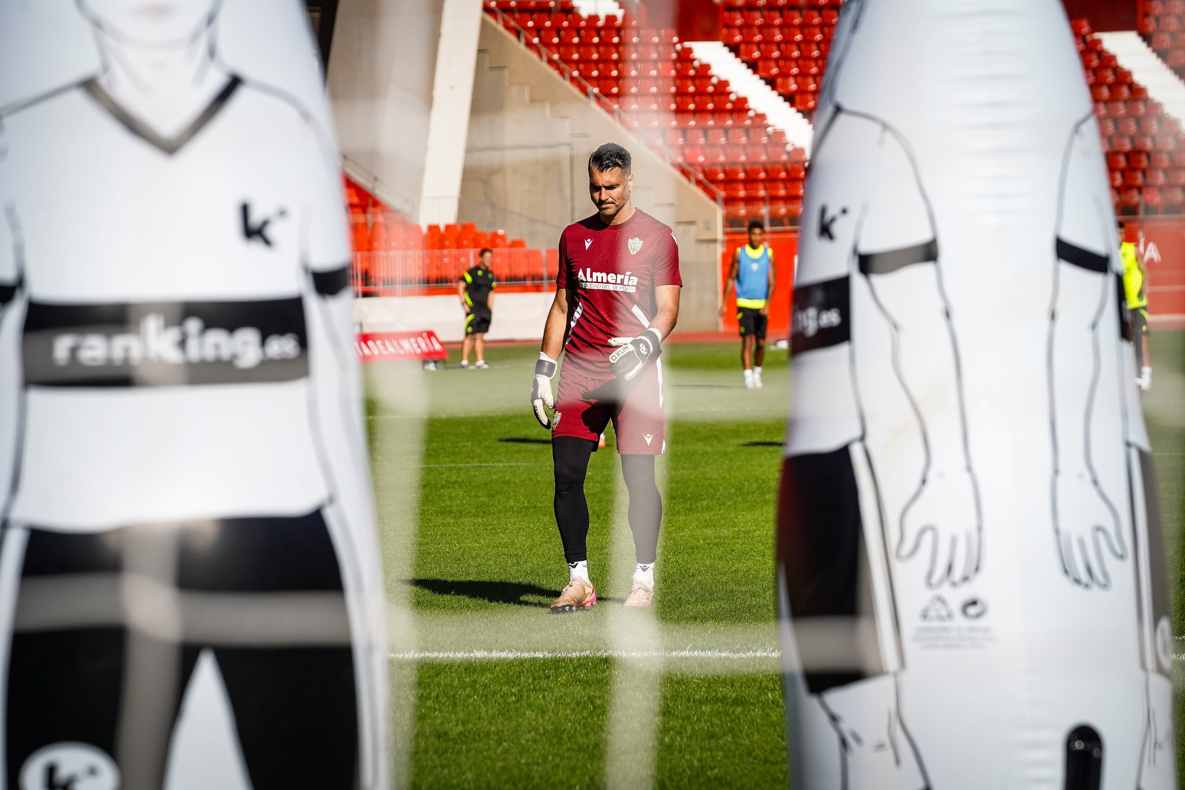 El portero murciano es un profesional como la copa de un pino.