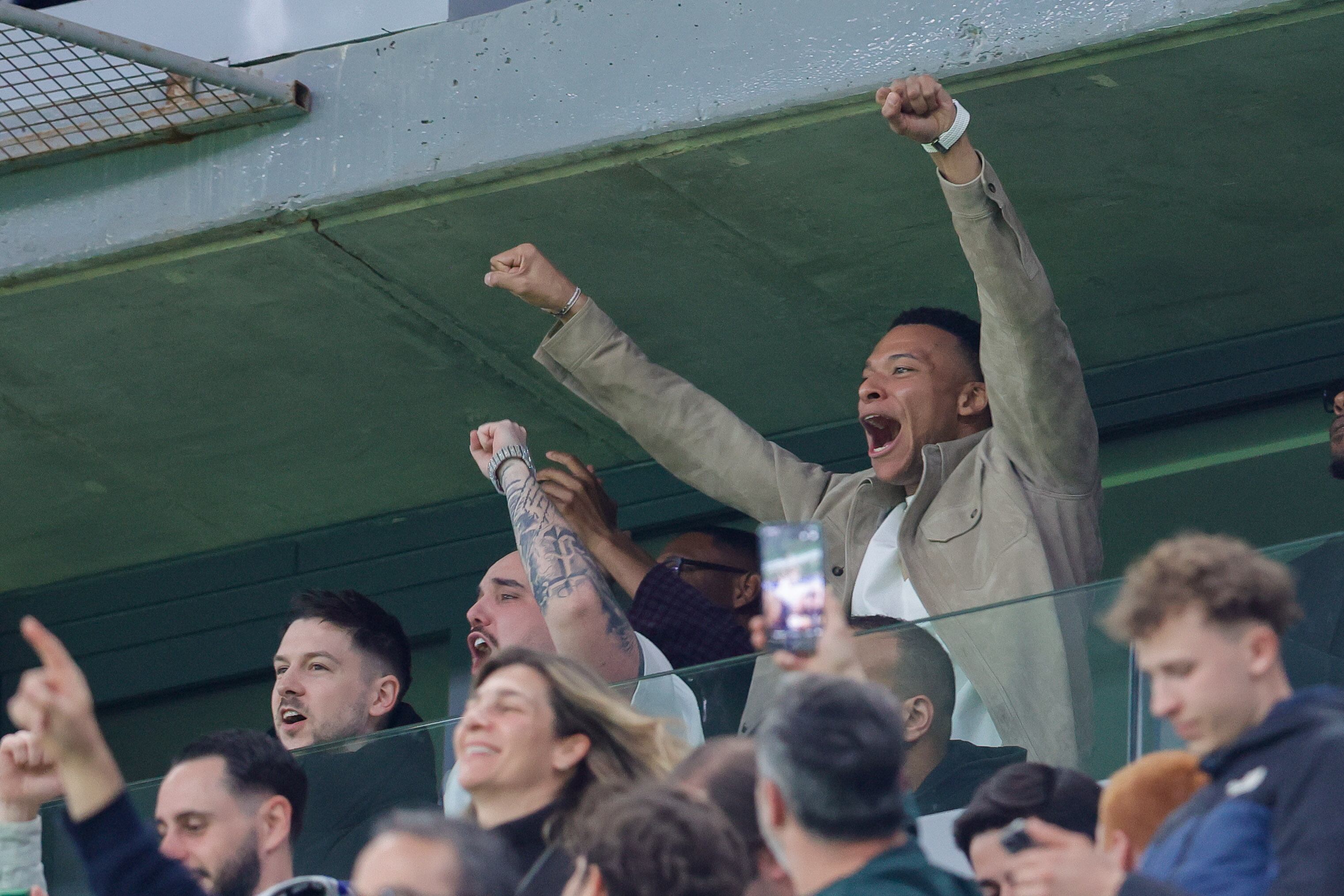 Mbappé celebrando un gol frente al Manchester City en Champions