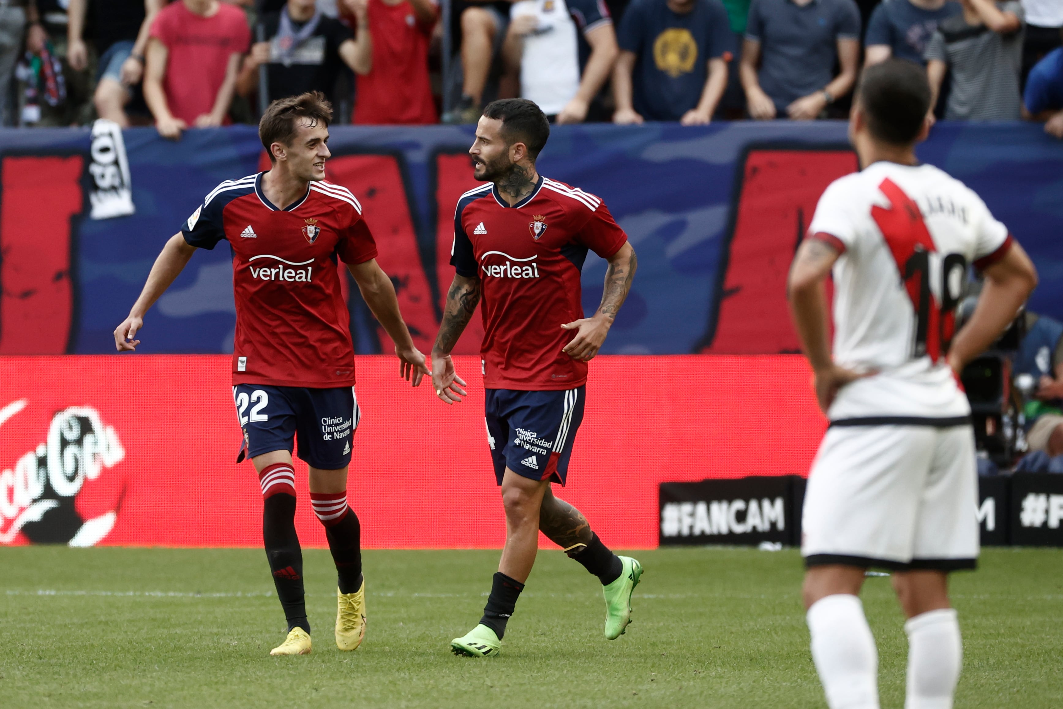 Aimar Oroz en su último partido en el Sadar junto a Rubén García