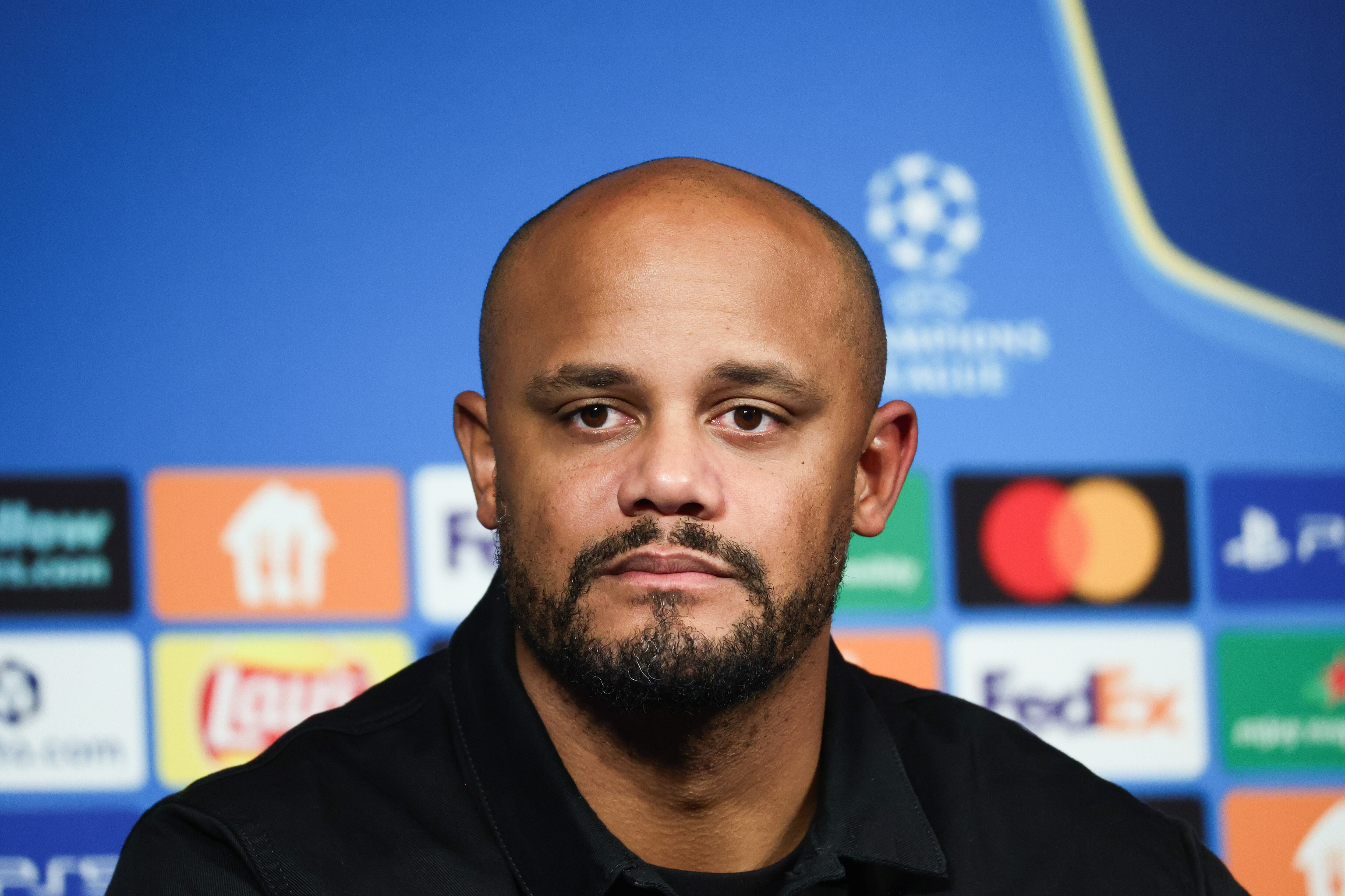 Vincent Kompany habla en rueda de prensa antes de enfrentarse al PSG