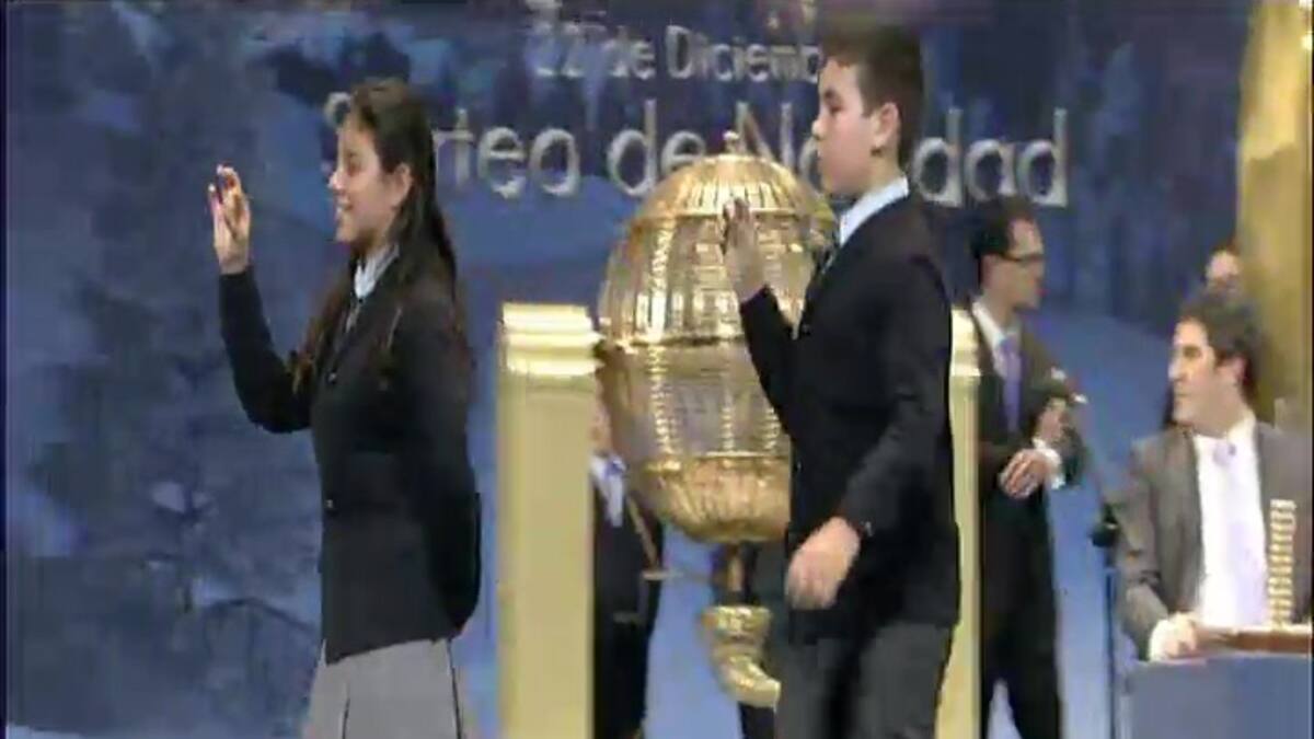 El 51.689 se lleva el tercer premio de Navidad