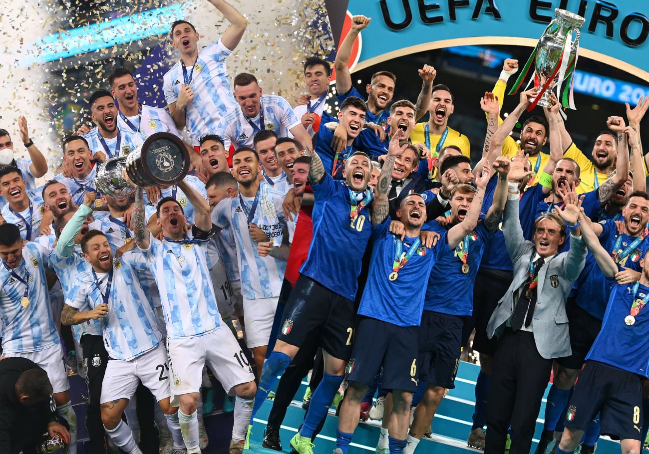 A la izquierda, Argentina celebra la Copa América; a la derecha, Italia festeja la Eurocopa