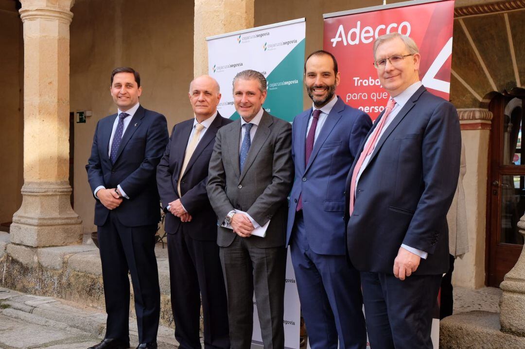 Participantes en la primera sesión del Congreso Empresa + Finanzas de la Fundación Caja Rural de Segovia