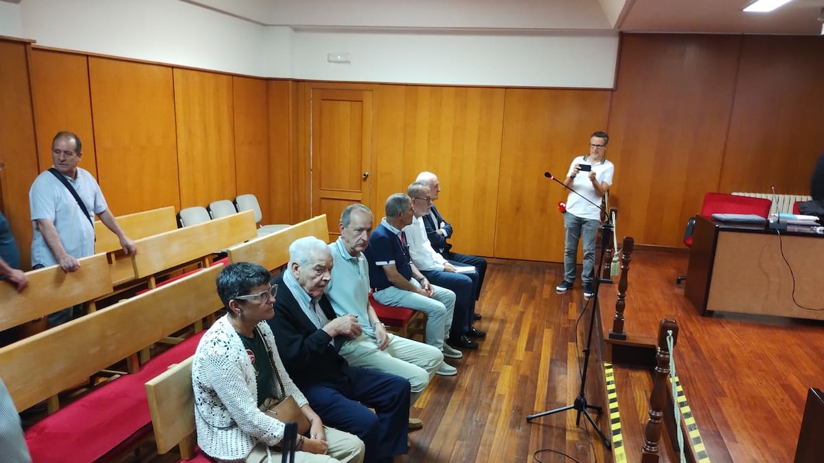 Once años después, los trabajadores sientan en el banquillo a los responsables de la empresa Friger