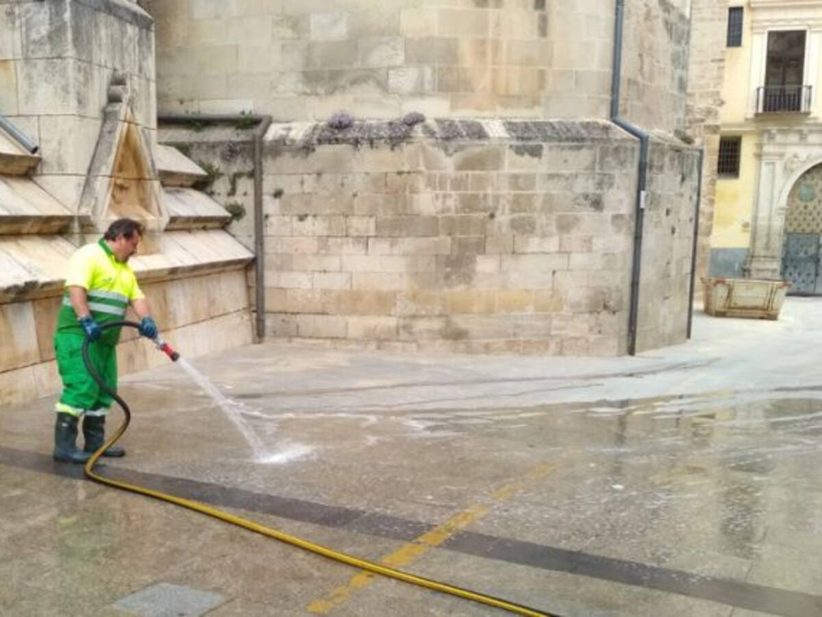 El nuevo servicio de limpieza es "entre notable y sobresaliente"