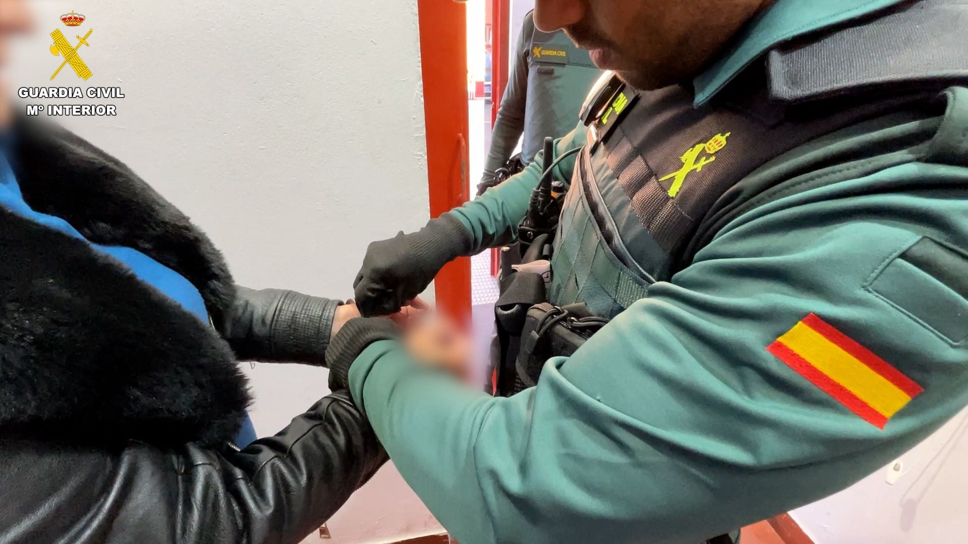 La Guardia Civil ha detenido a una mujer en La Rioja por abandonar a su hijo menor de edad en casa | Guardia Civil.