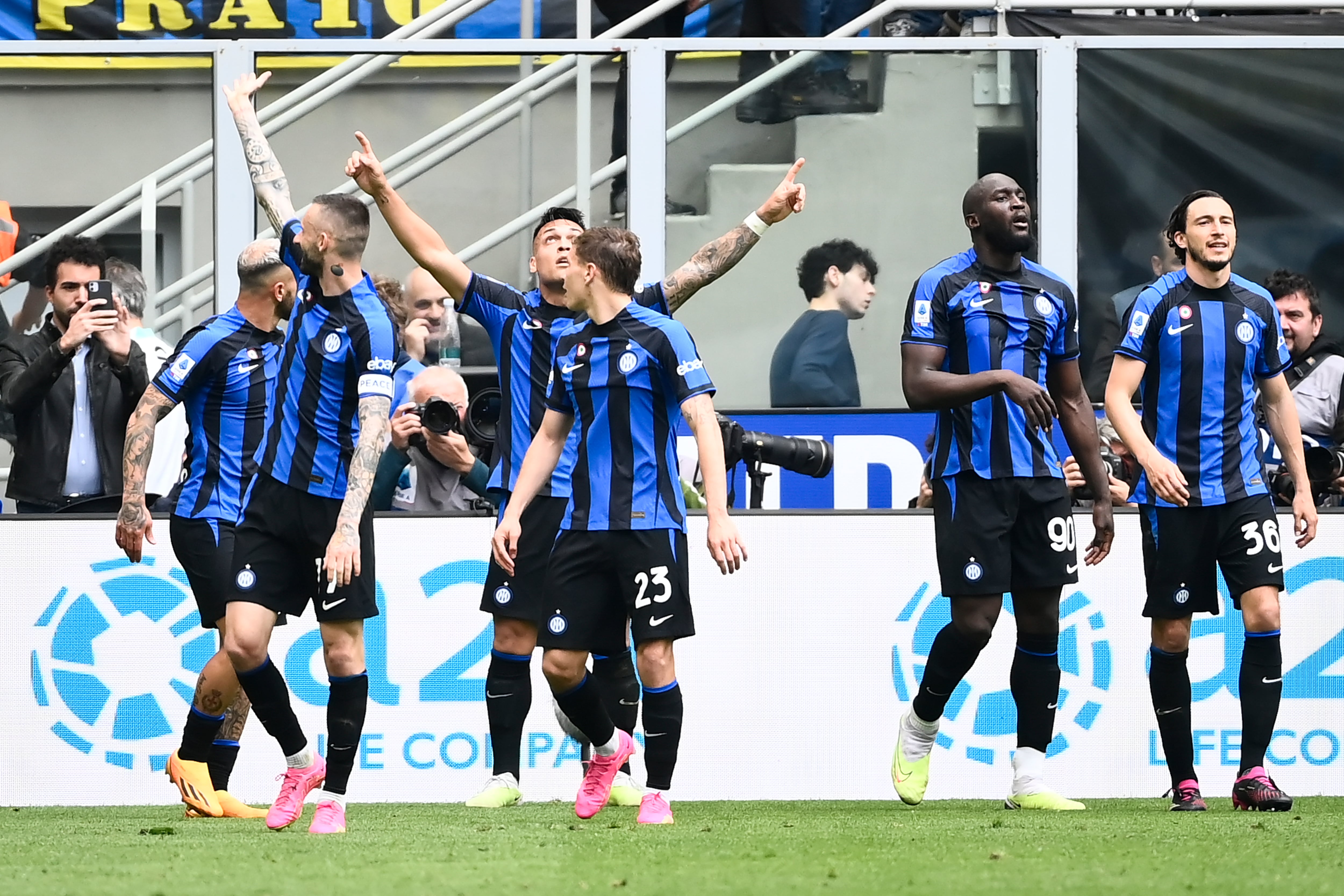 Los jugadores del Inter celebrando un gol durante el partido ante la Lazio