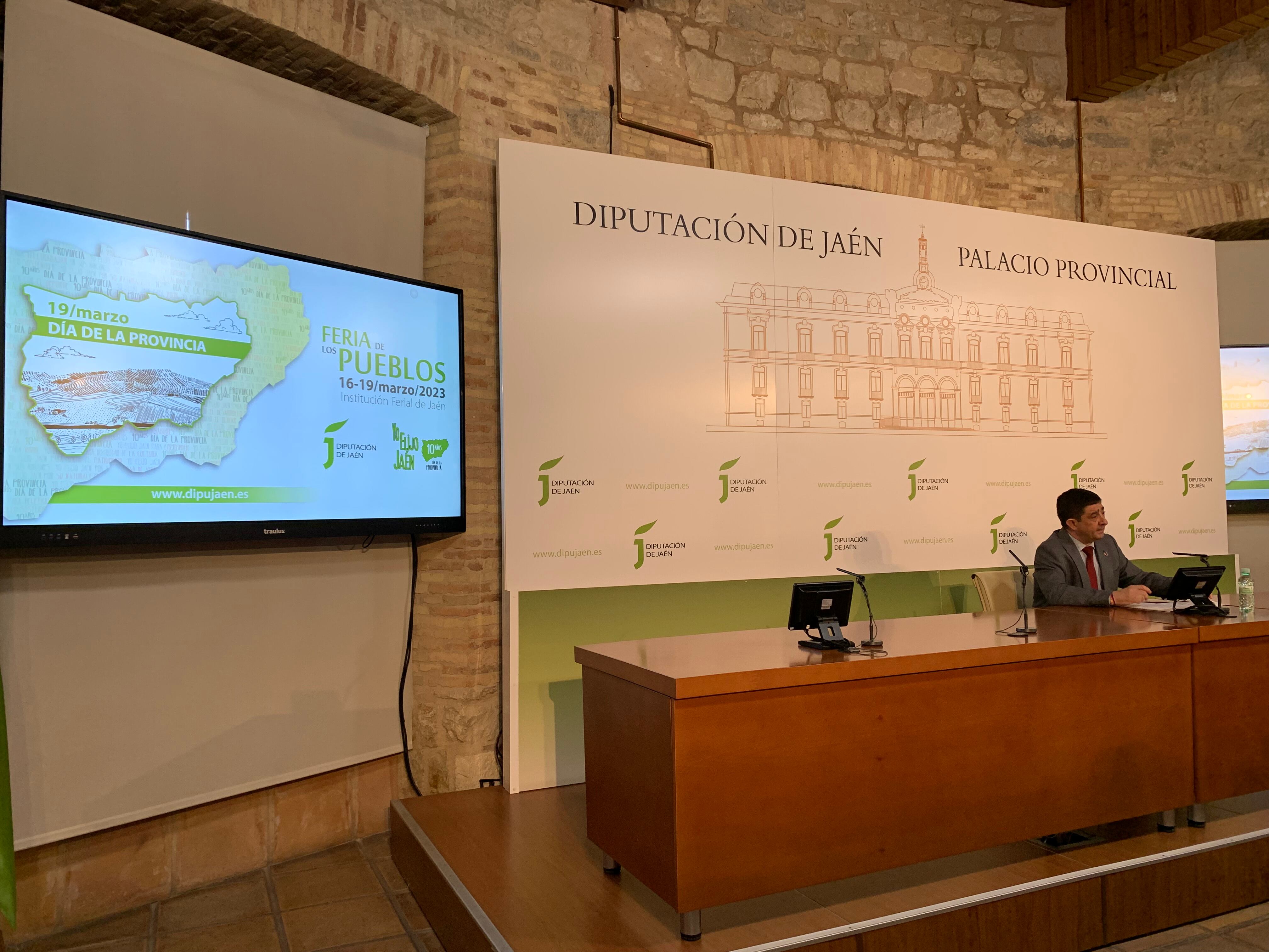 El presidente de la Diputación de Jaén, Francisco Reyes, durante la presentación de la Feria de los Pueblos.