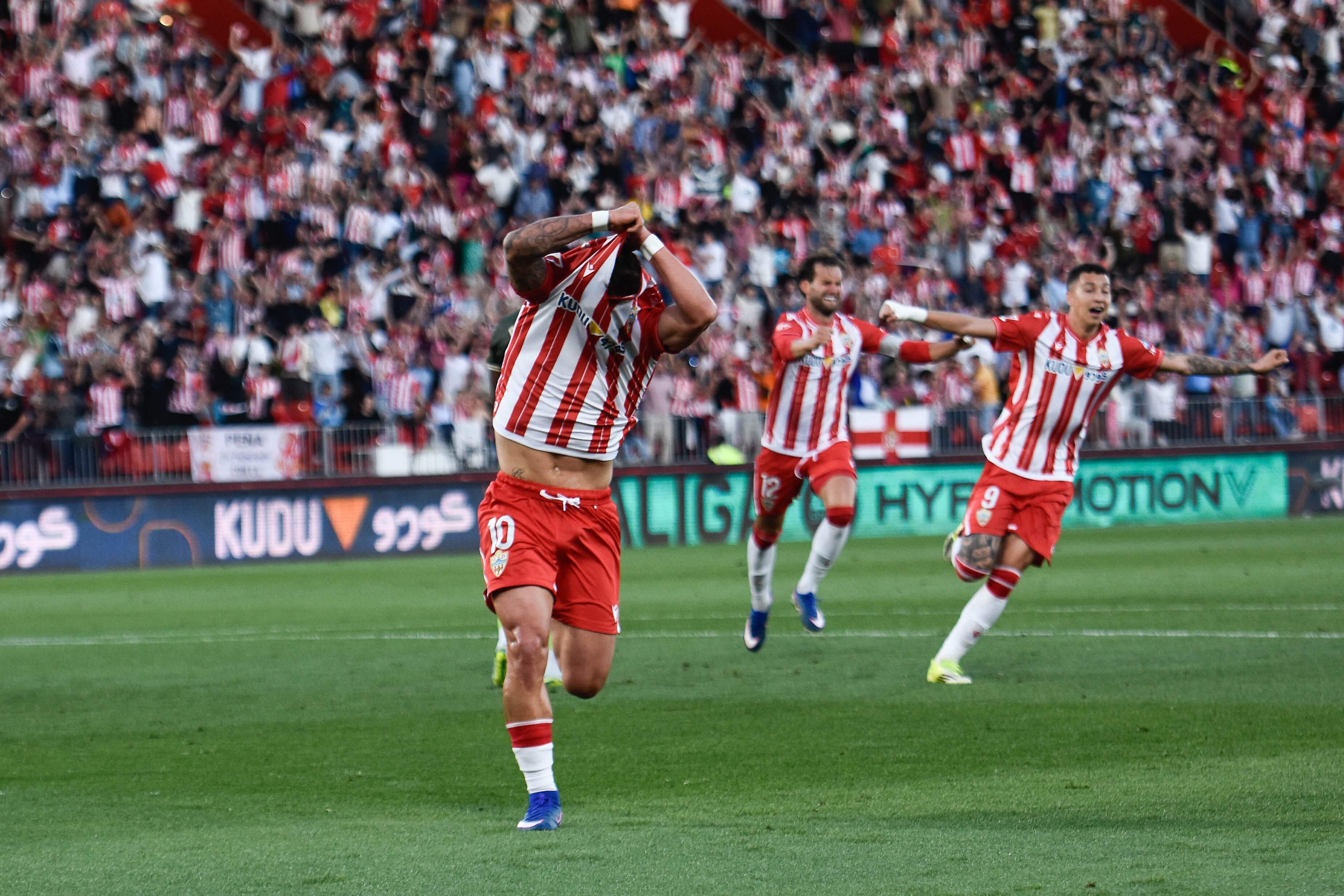 Nico Melamed celebra a lo grande el gol de la victoria ante el Leganés.