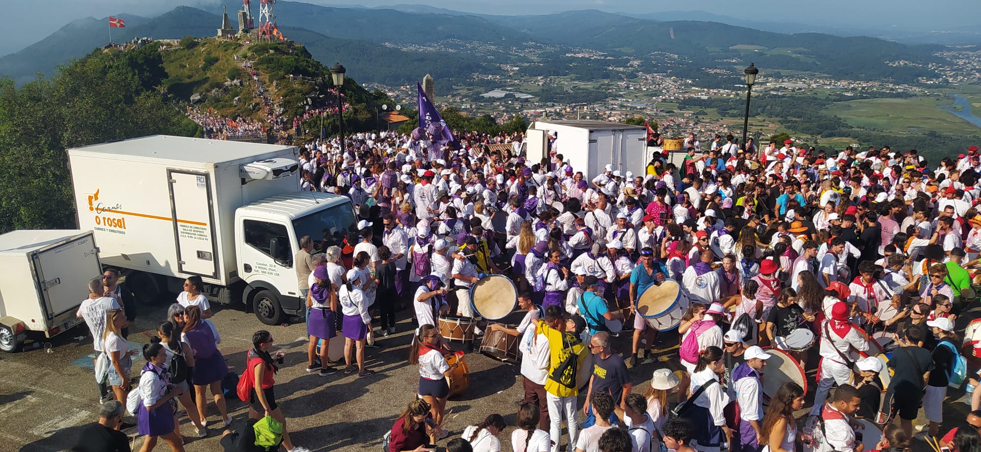 Bandas marineras en la cima del Monte Santa Trega en A Guarda