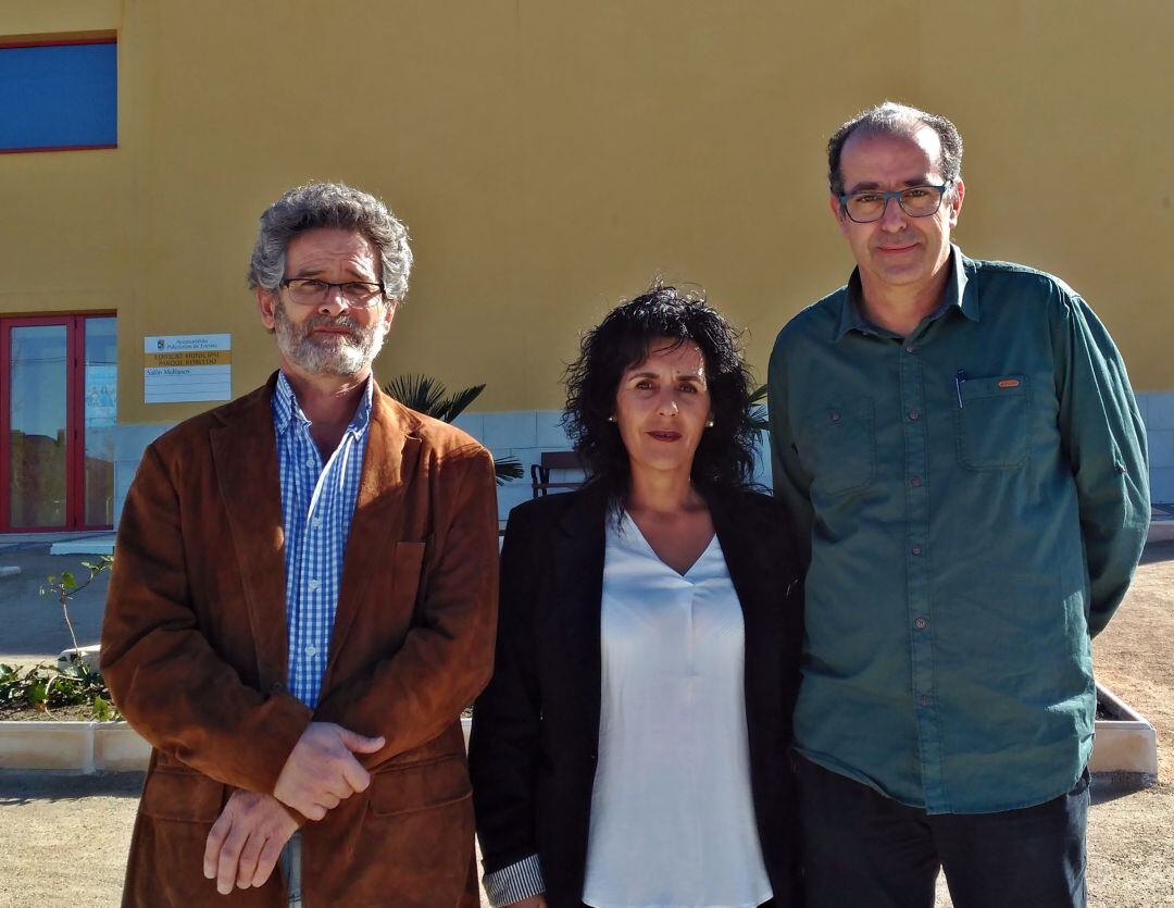 Representantes de la Agrupación Vecinal de Robledo