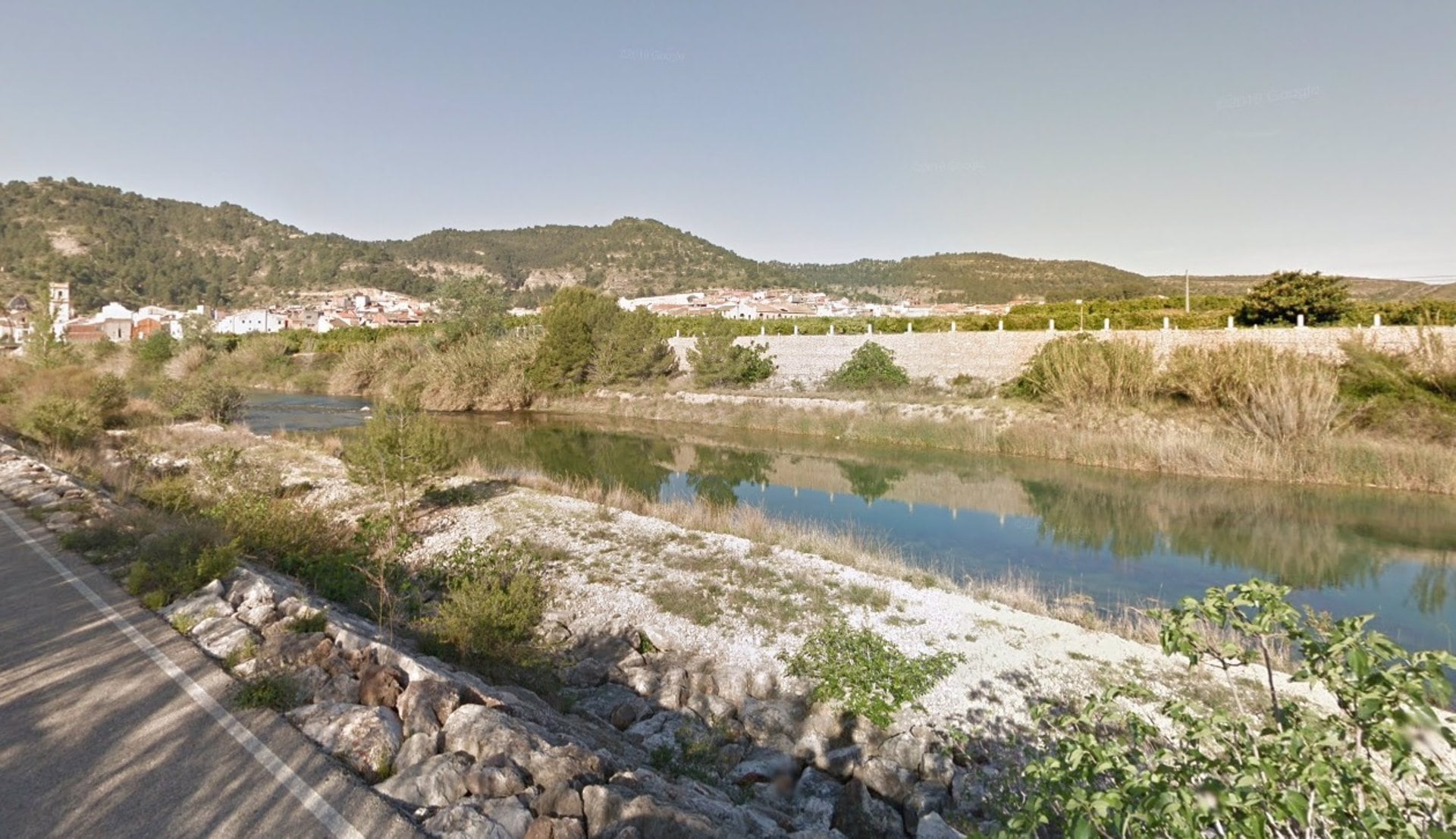 El río Júcar en su paso por el municipio de Sumacàrcer (Valencia)