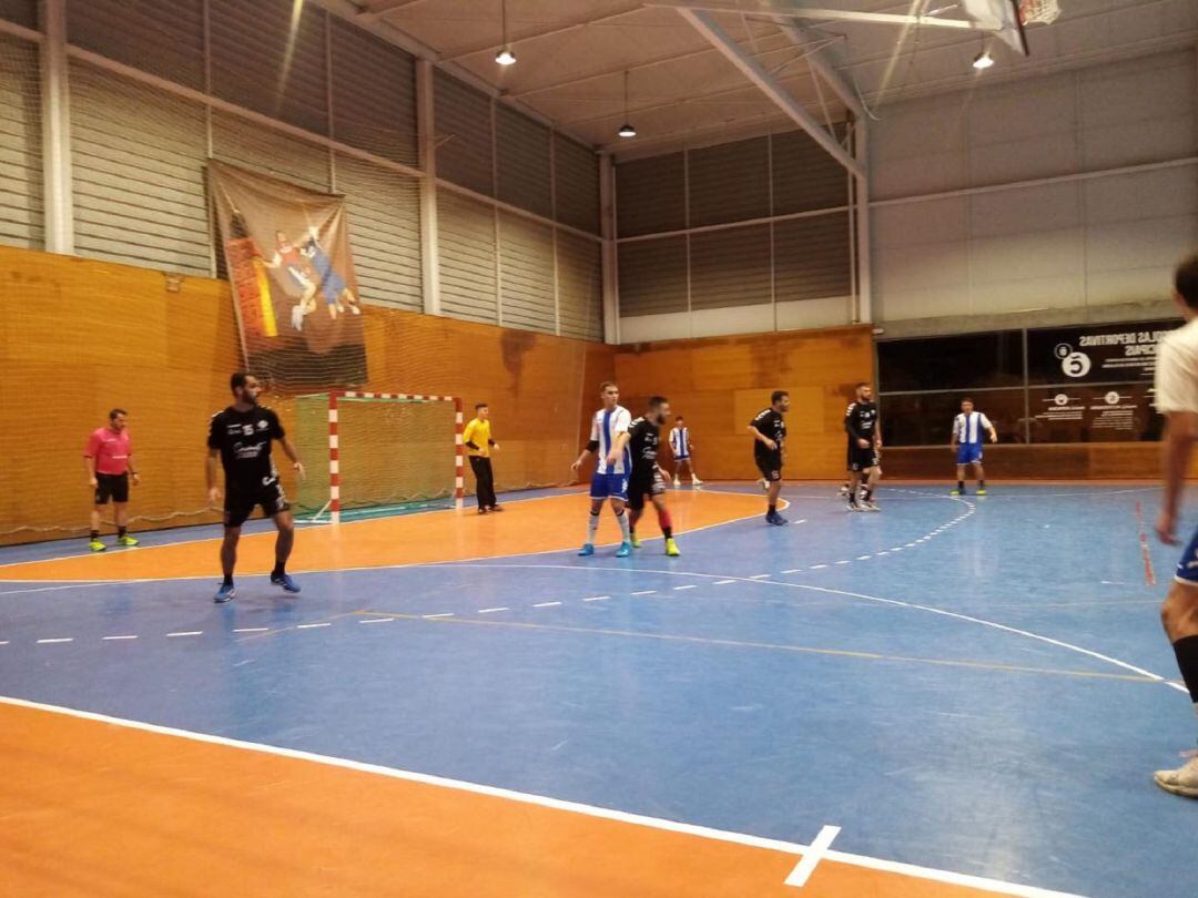 Un momento del partido entre el OAR Coruña y el Gourmet Ampate Lanzarote San José Obrero.