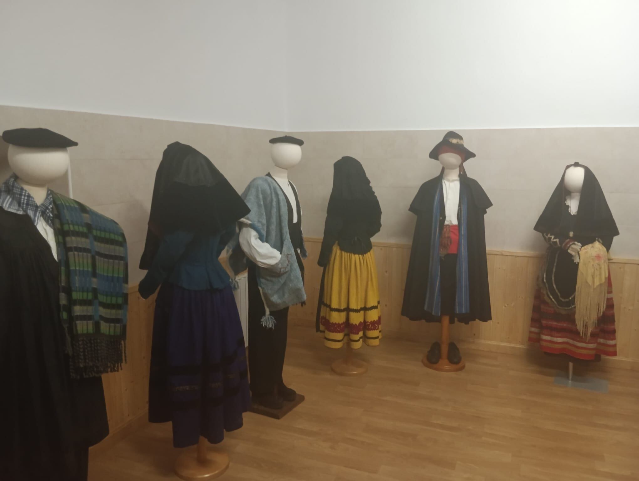 Museo de indumentaria de Campillo de Aranda en preparación