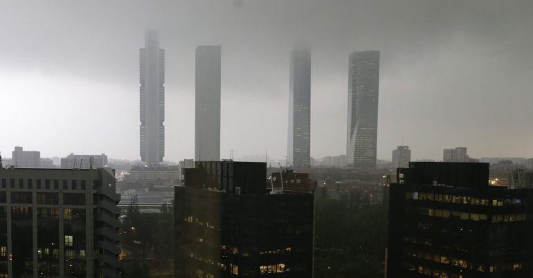 Consulta la galería de imágenes que deja la tormenta.