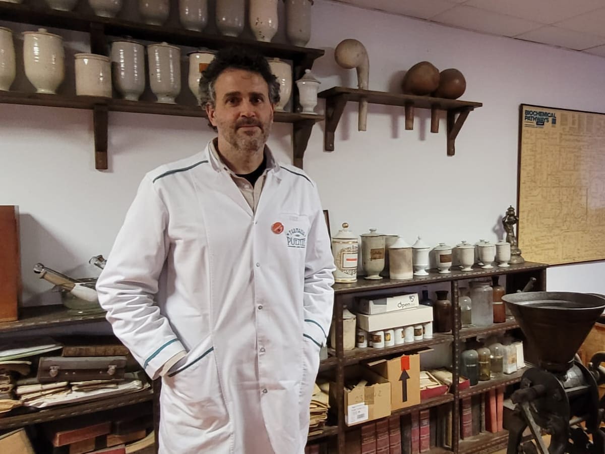 La farmacia Puente: “Llevamos 200 años escuchando a los vecinos del casco viejo"