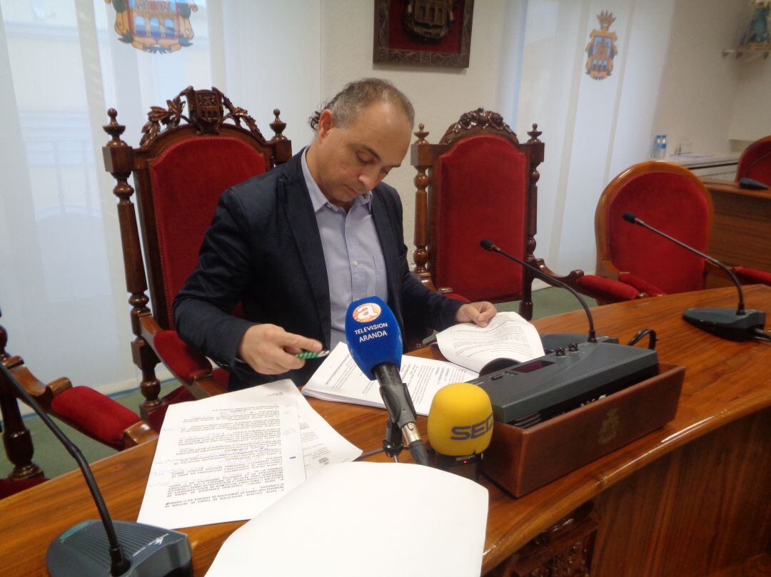 El portavoz de la JGL, Emilio Berzosa, repasa las subvenciones concedidas este viernes