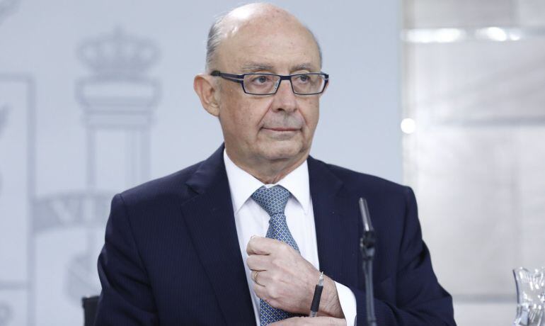 Rueda de prensa del ministro de Hacienda, Cristóbal Montoro