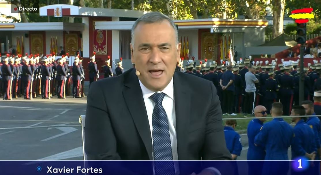 Xabier Fortes, durante la retransmisión del desfile del Día de la Fiesta Nacional