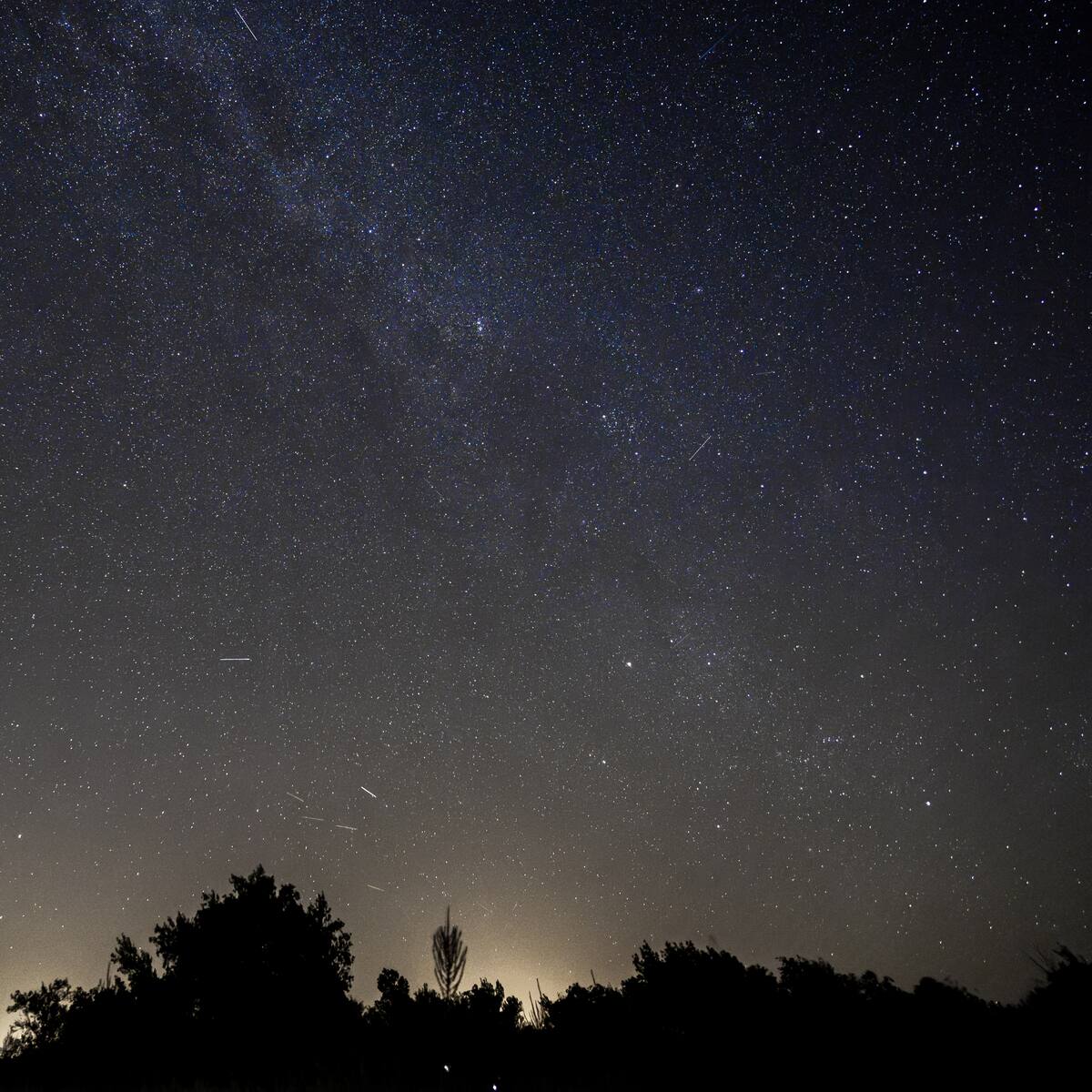 El entorno de El Atazar propone seis miradores para disfrutar de las perseidas, las lágrimas de San Lorenzo