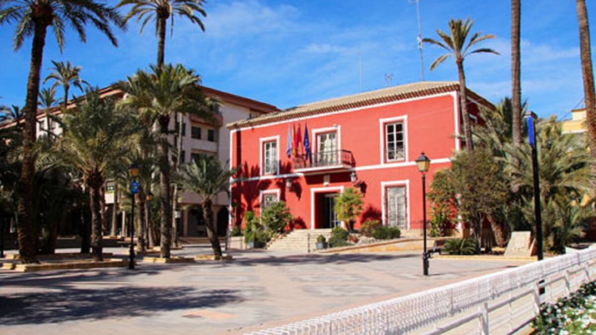 Alhama de Murcia garantiza la ayuda alimentaria a más de 1.100 personas en el municipio