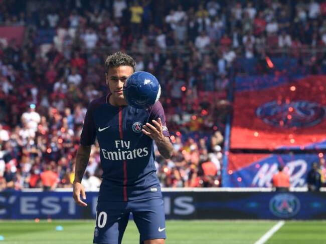 Neymar en su presentación el año pasado en El Parque de los Príncipes con el PSG