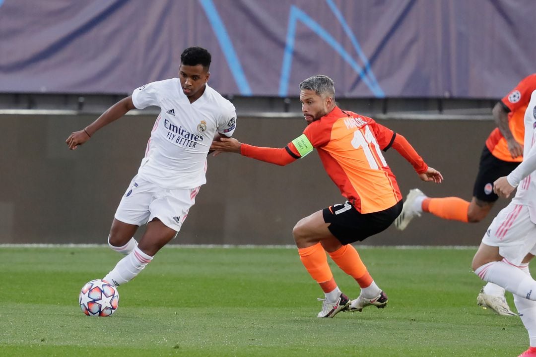 Rodrygo, en acción frente al Shakhtar