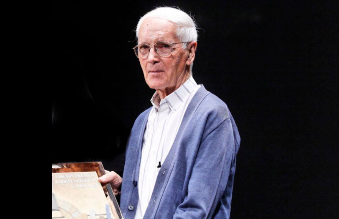 Imagen del Padre Ricardo en los premios Radio Castellón de 2007